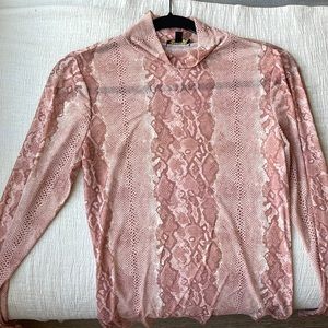 Long sleeve snake skin top